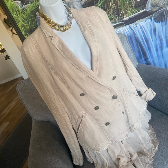 Free People Stunning Light Weight Double Breasted Jacket w/2 Front Pockets - Picture 7 of 16